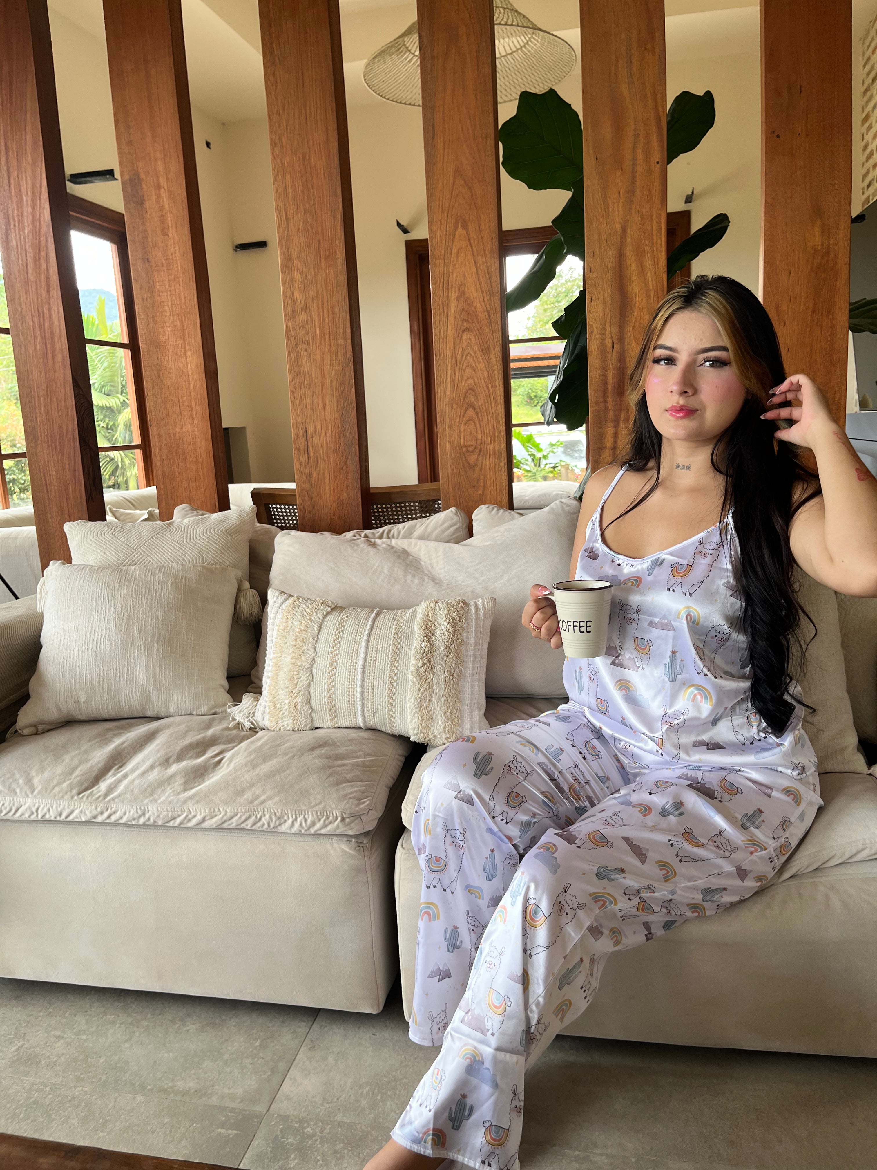 Pantalon satinado llamas